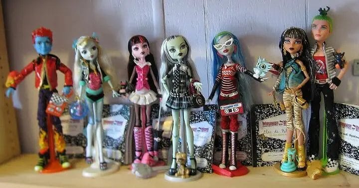How To Repaint Monster High Dolls