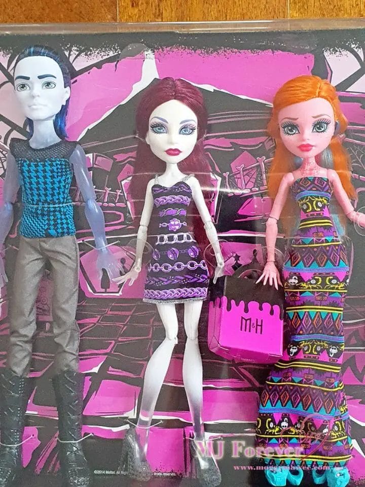 How To Repaint Monster High Dolls