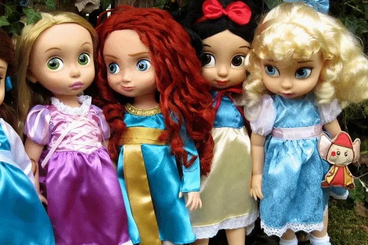 What Clothes Fit Disney Animator Dolls